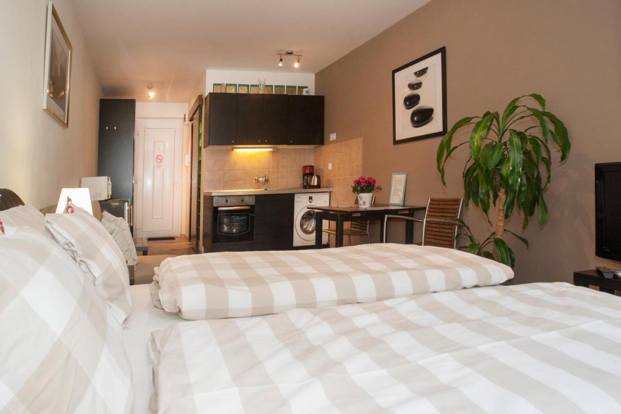 Gloria Apartment Budapest Bagian luar foto