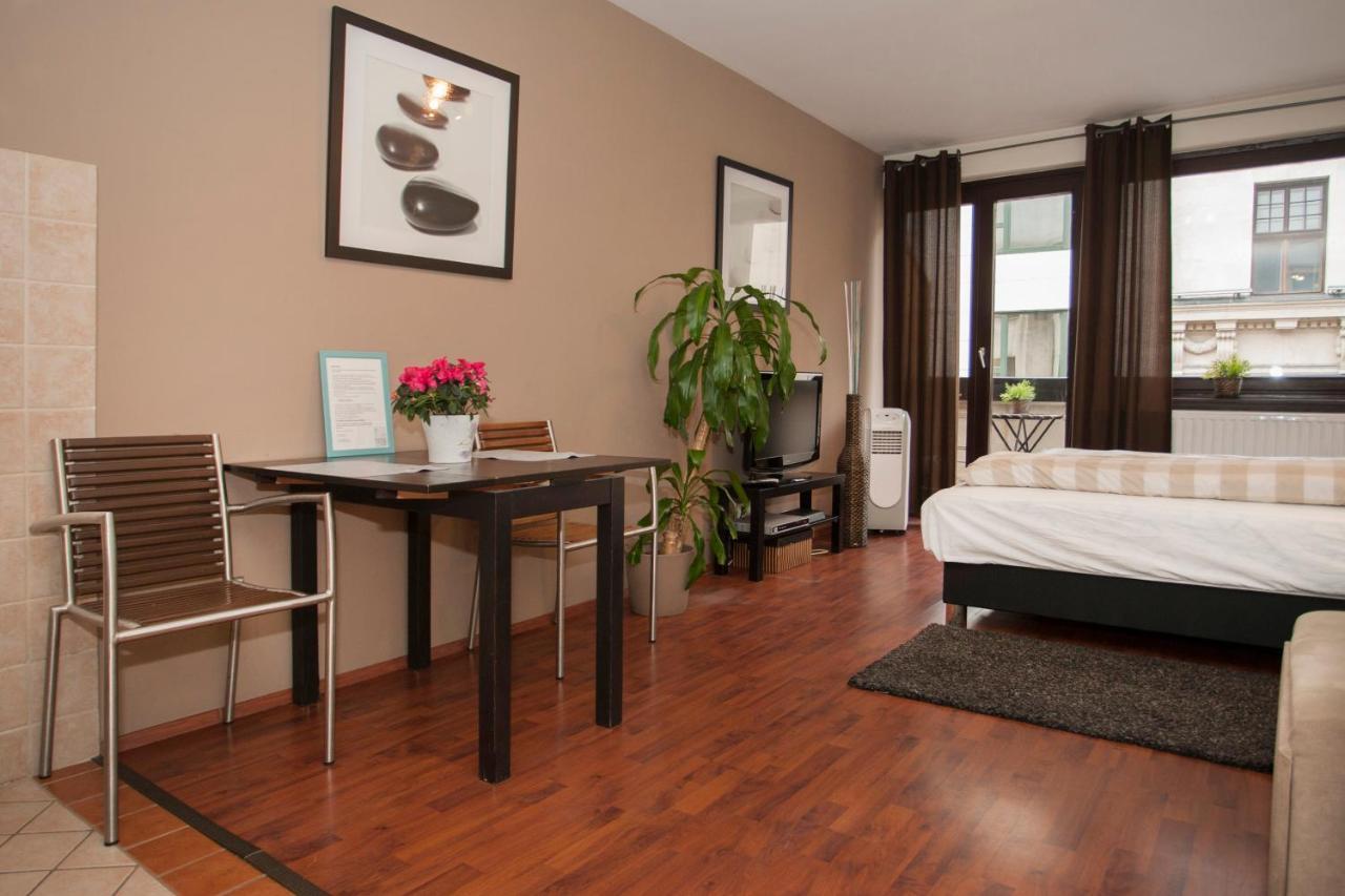 Gloria Apartment Budapest Bagian luar foto